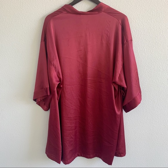 Victoria’s Secret Maroon Silky Flowy Robe - Picture 6 of 7